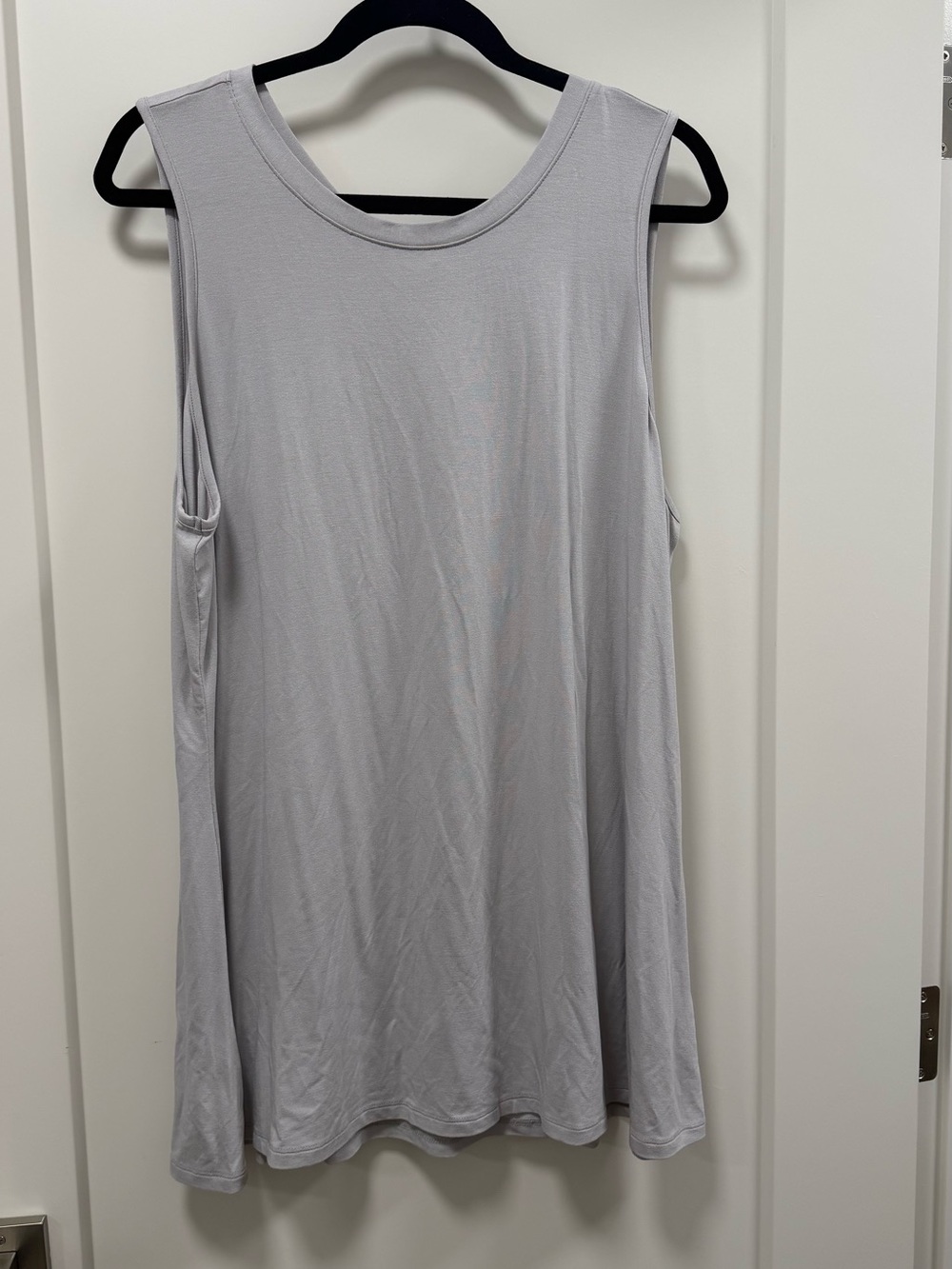 Women's Light Gray Swing Tank Top - Relaxed Sleeveless Layering Tee